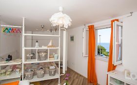 A Bright Hideaway